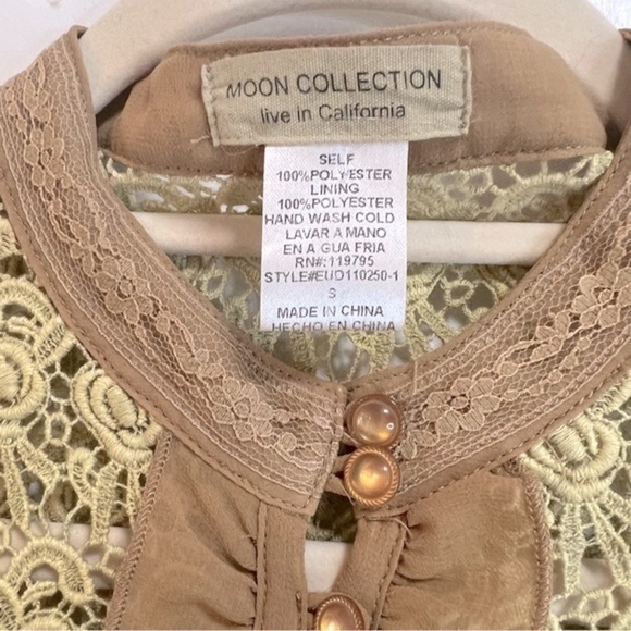 Moon collection ruffle dress with lace accents - Picture 8 of 8